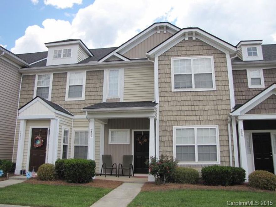 Minutes from Winthrop University, Piedmont Medical Center, shopping and dining! This fantastic town home features a first floor flex space, perfect for use as a formal dining room, an office, or a playroom. The family room with a fireplace and a TV niche is open to the dining area and kitchen with a pantry and a breakfast bar for easy entertaining. Sliding doors access the rear patio with an exterior storage closet.