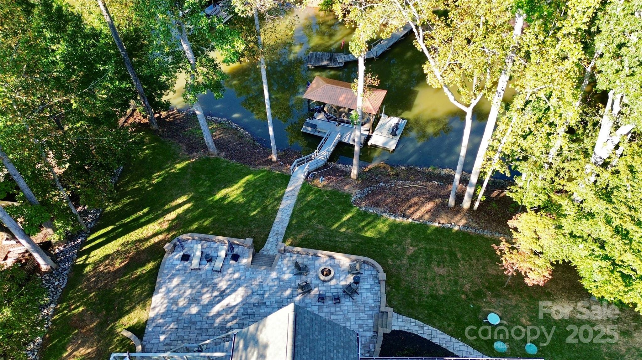 3915 Chevlot Hills Road