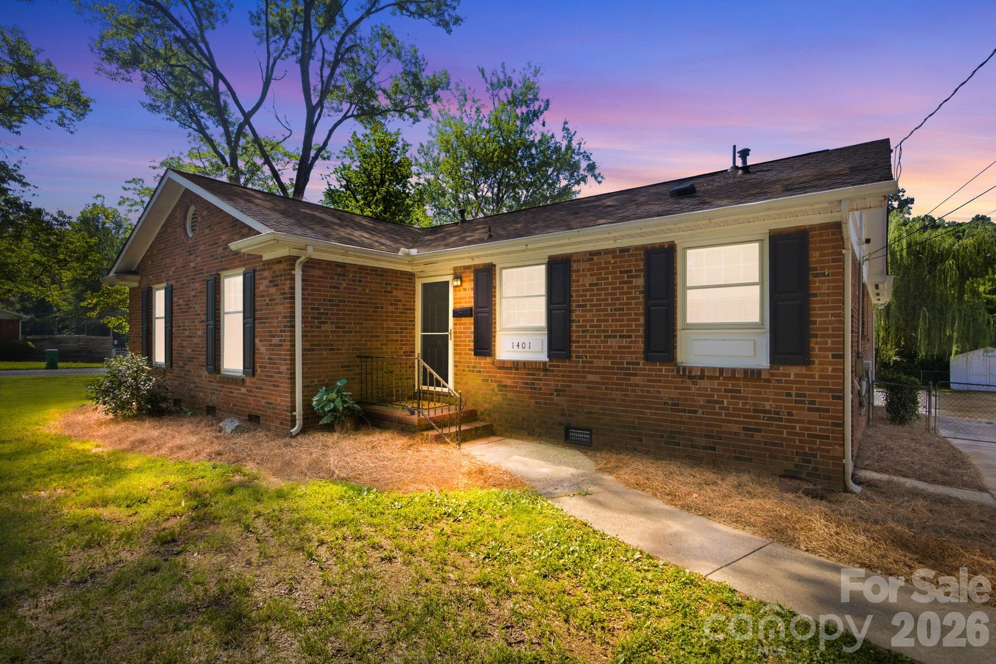 1401 Grovewood Drive