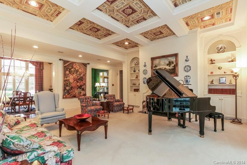 The Peninsula - Residential