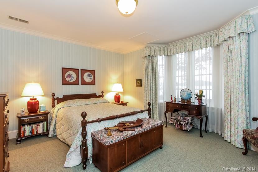 The Peninsula - Residential