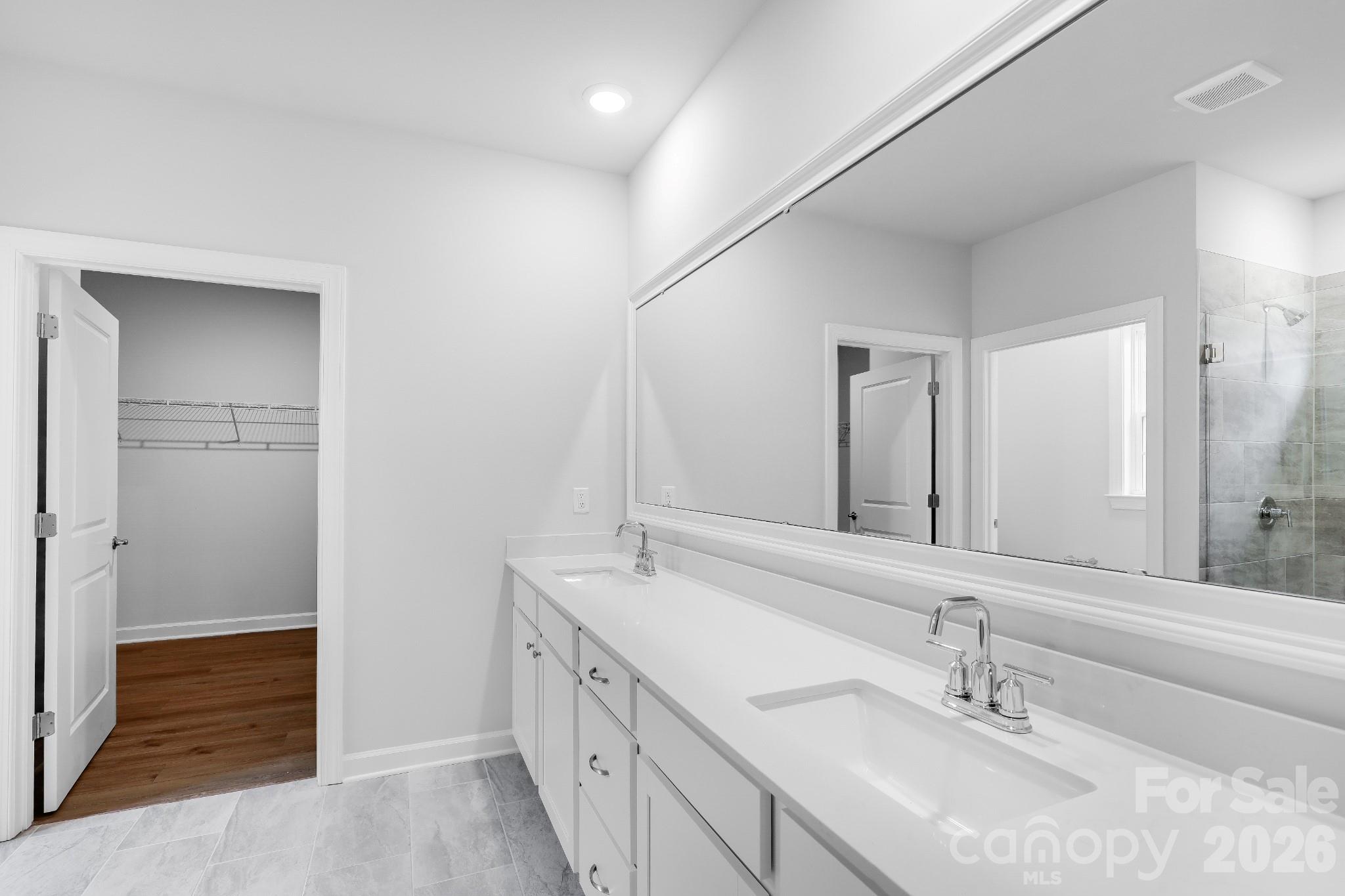 Roselyn - Residential