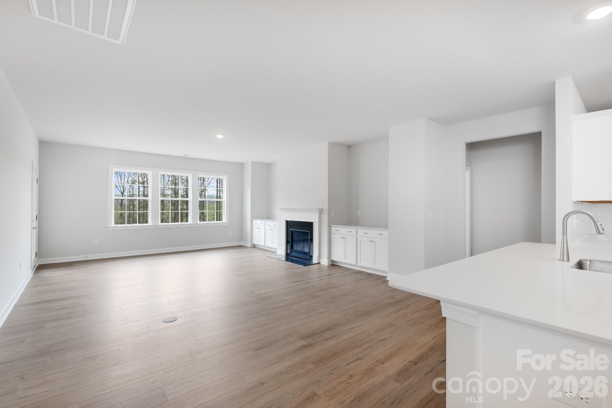 Roselyn - Residential