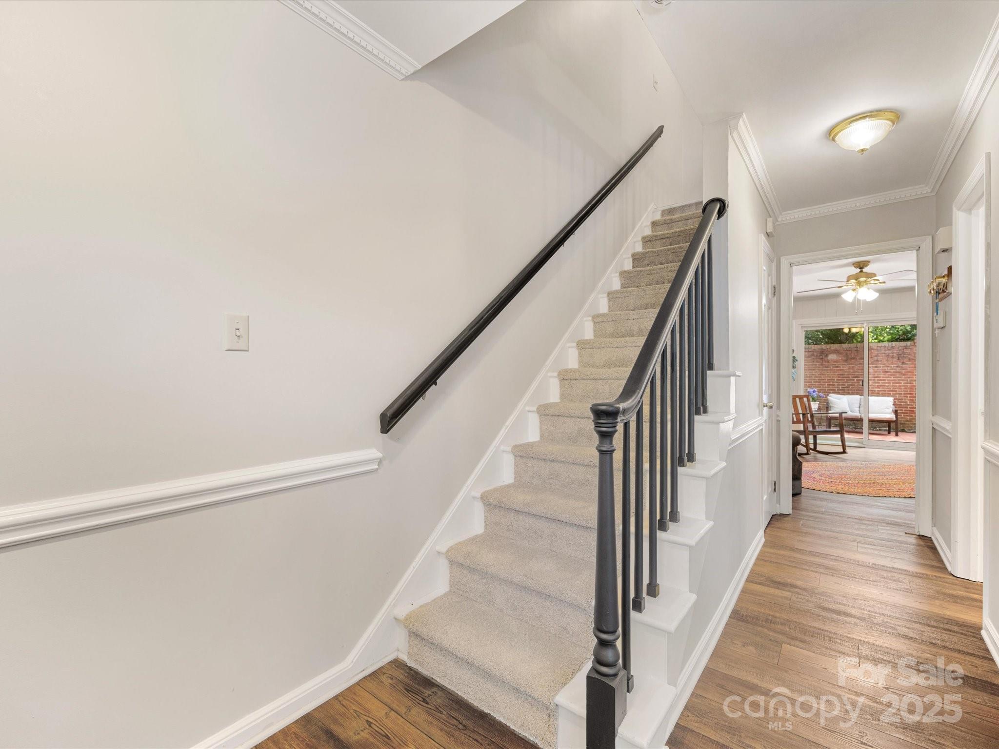 2323 Hayloft Circle