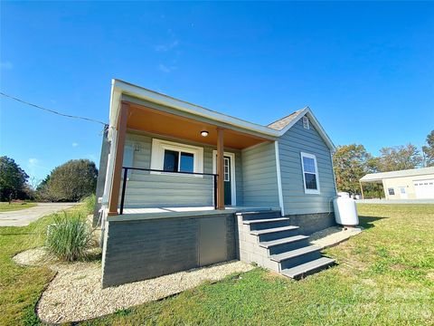 Photo of 1475 Oakland Road, Forest City, NC 28043 (MLS # 4336081)