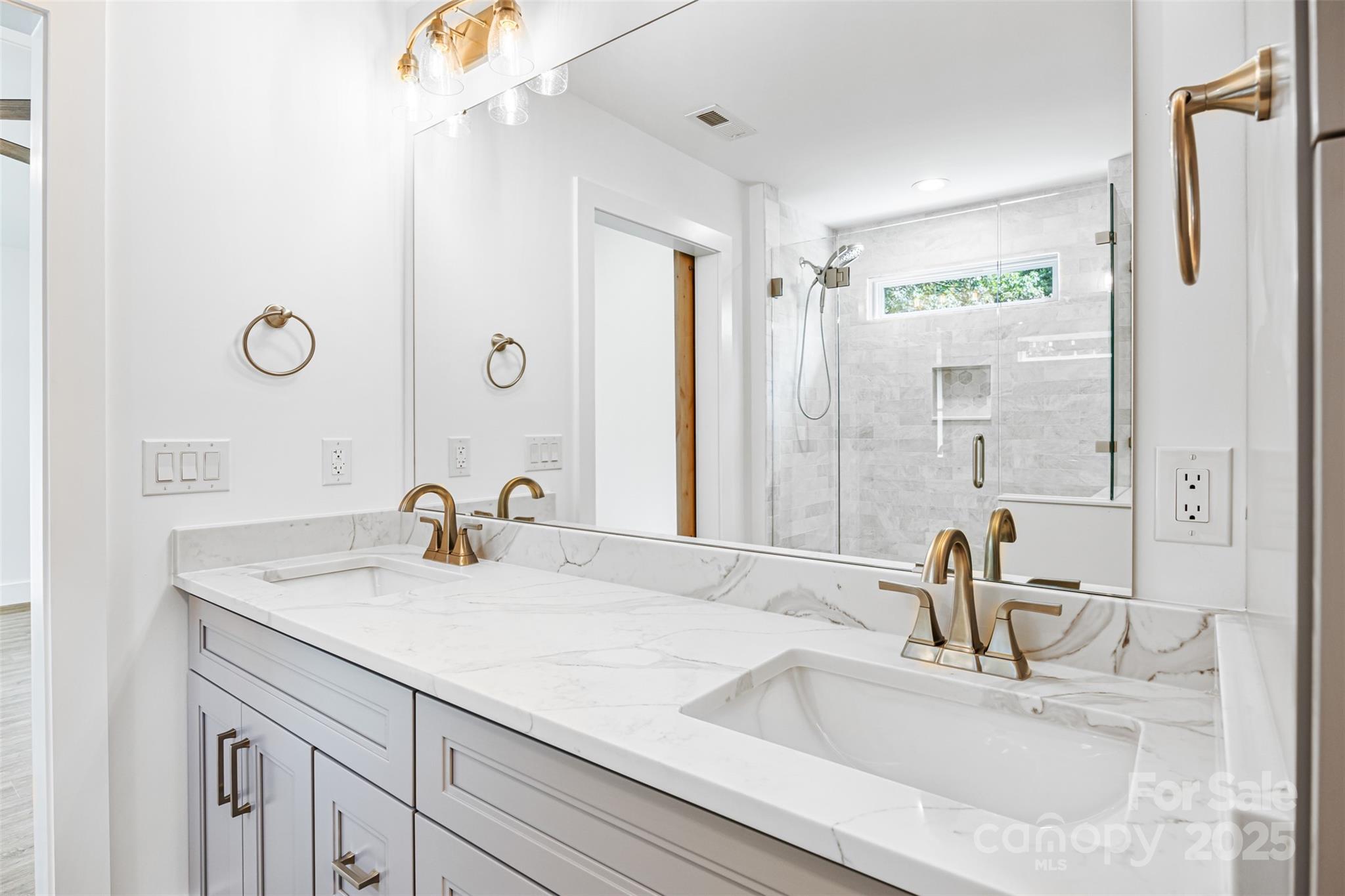 Tega Cay - Residential