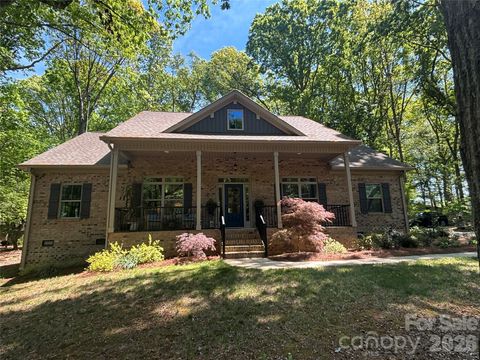 Photo of 3008 Oakdale Drive, Monroe, NC 28110 (MLS # 4368577)
