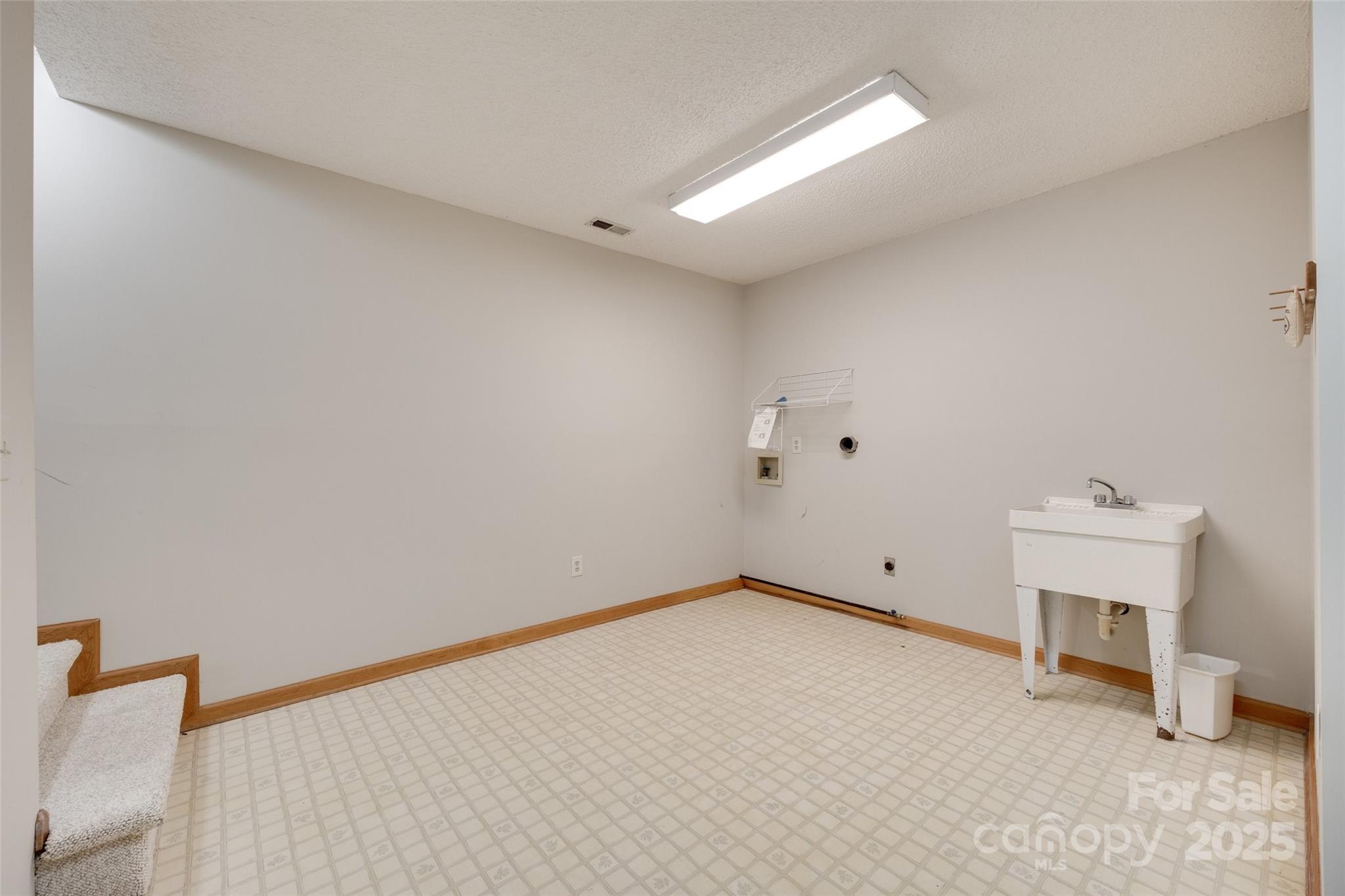 Tega Cay - Residential