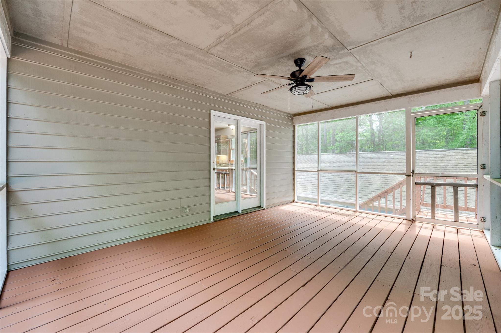 Tega Cay - Residential