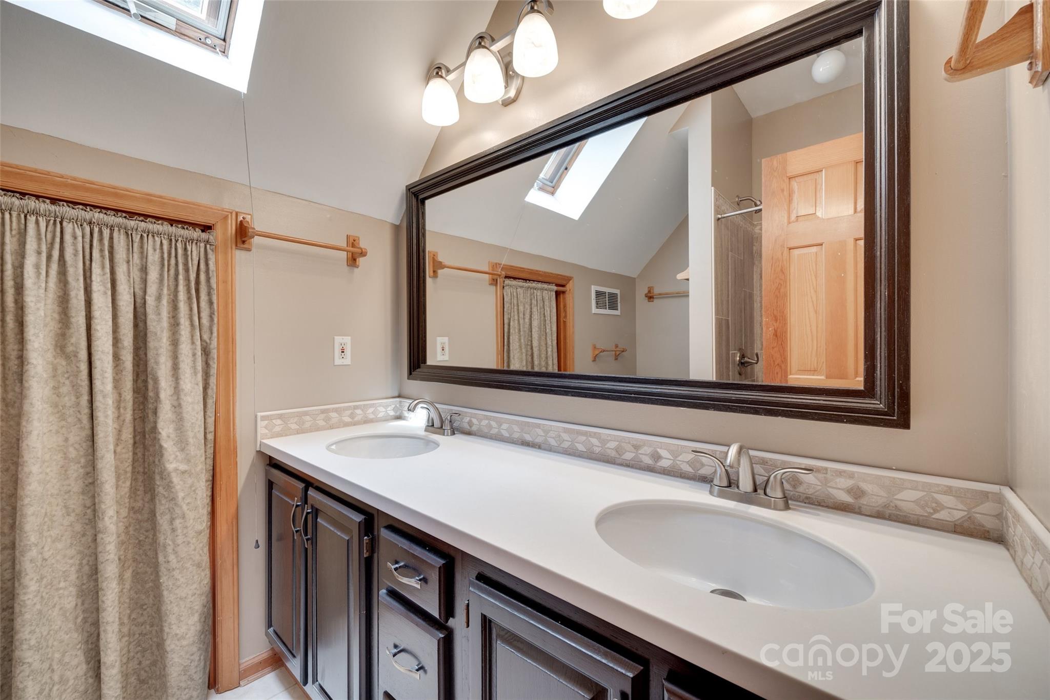 Tega Cay - Residential