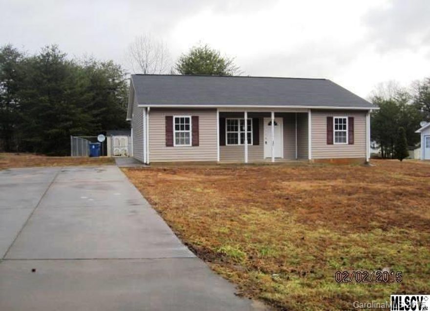 ALL STATS PER SELLER/AGENT TAKEN FROM PUBLIC TAX RECORDS AND MUST BE VERIFIED BY BUYER PRIOR TO CLOSING. SOLD AS IS/WHERE IS. 3BR/2BA vinyl sided ranch, split bedroom plan, kitchen/dining area, laundry closet in hallway off kitchen, fenced backyard, outbldg, and paved driveway.