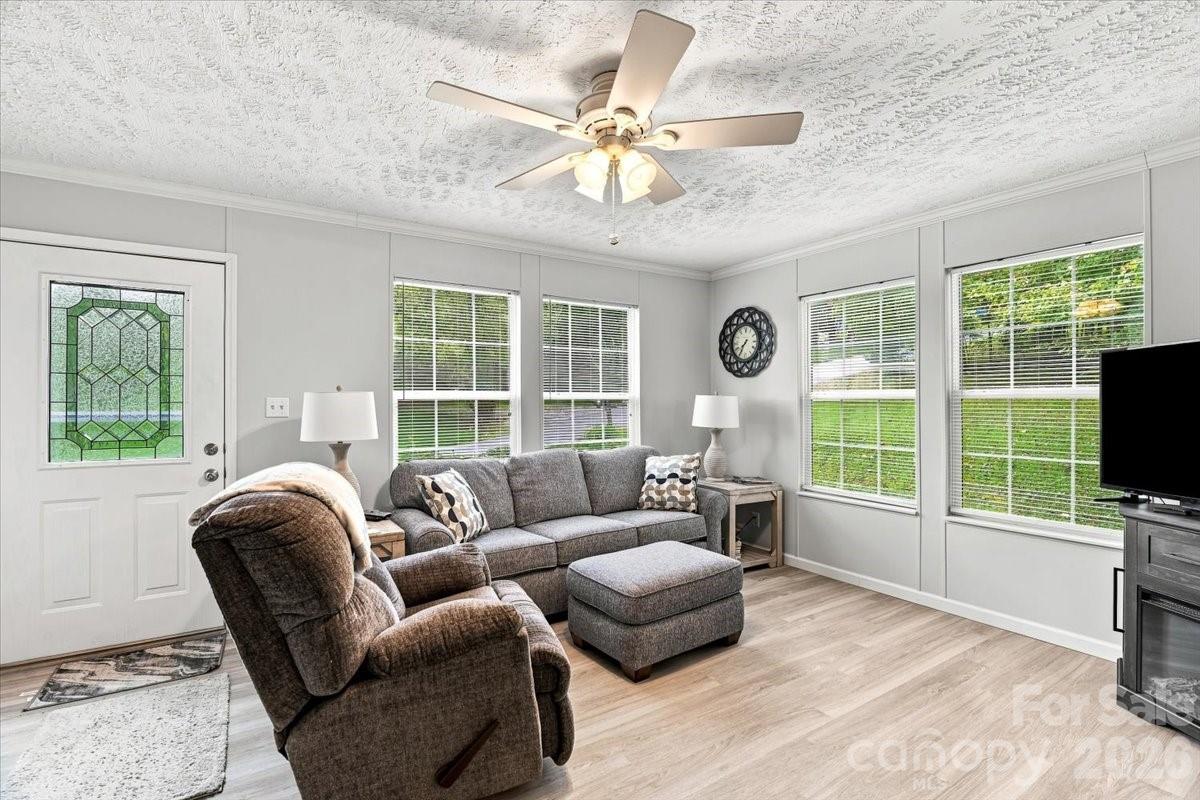 220 Powderhorn Drive
