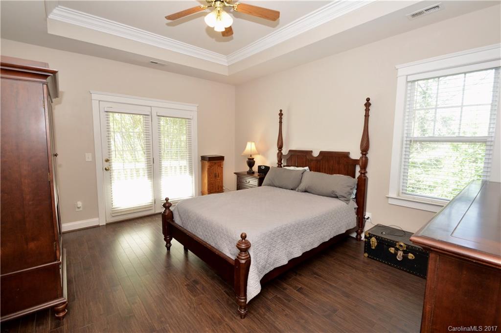 Old Stone Crossing - Residential