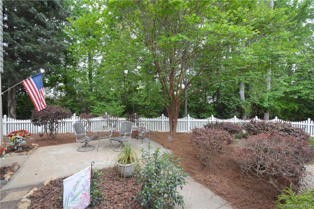 Old Stone Crossing - Residential