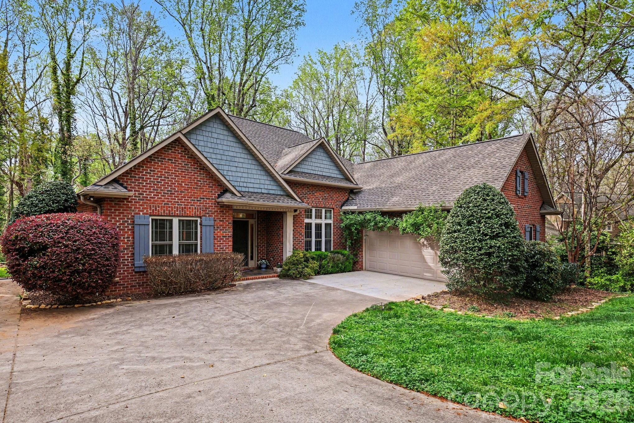 Country Club Woods - Residential