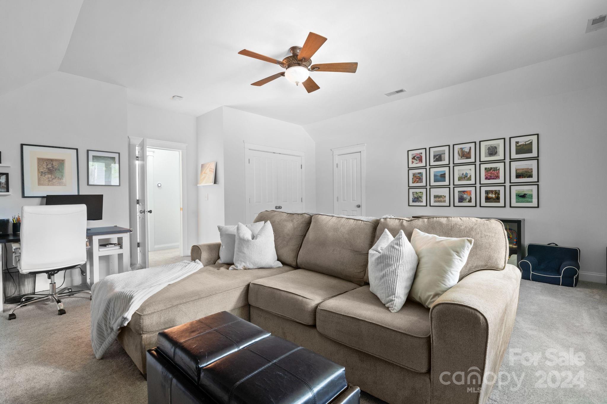 Hunters Run - Residential