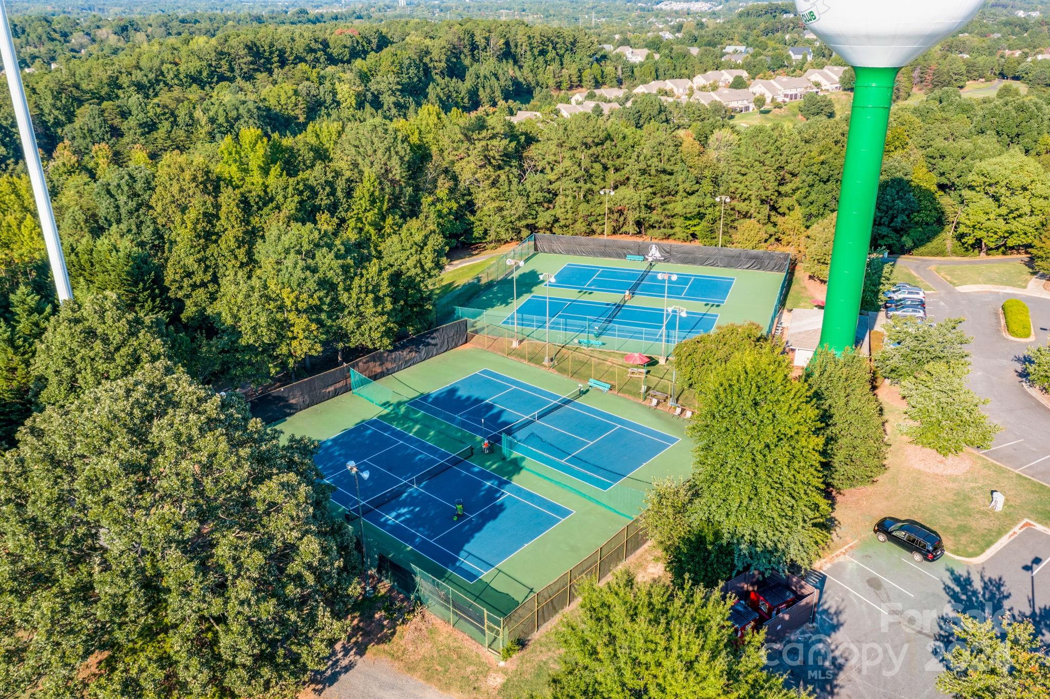 Hunters Run - Residential