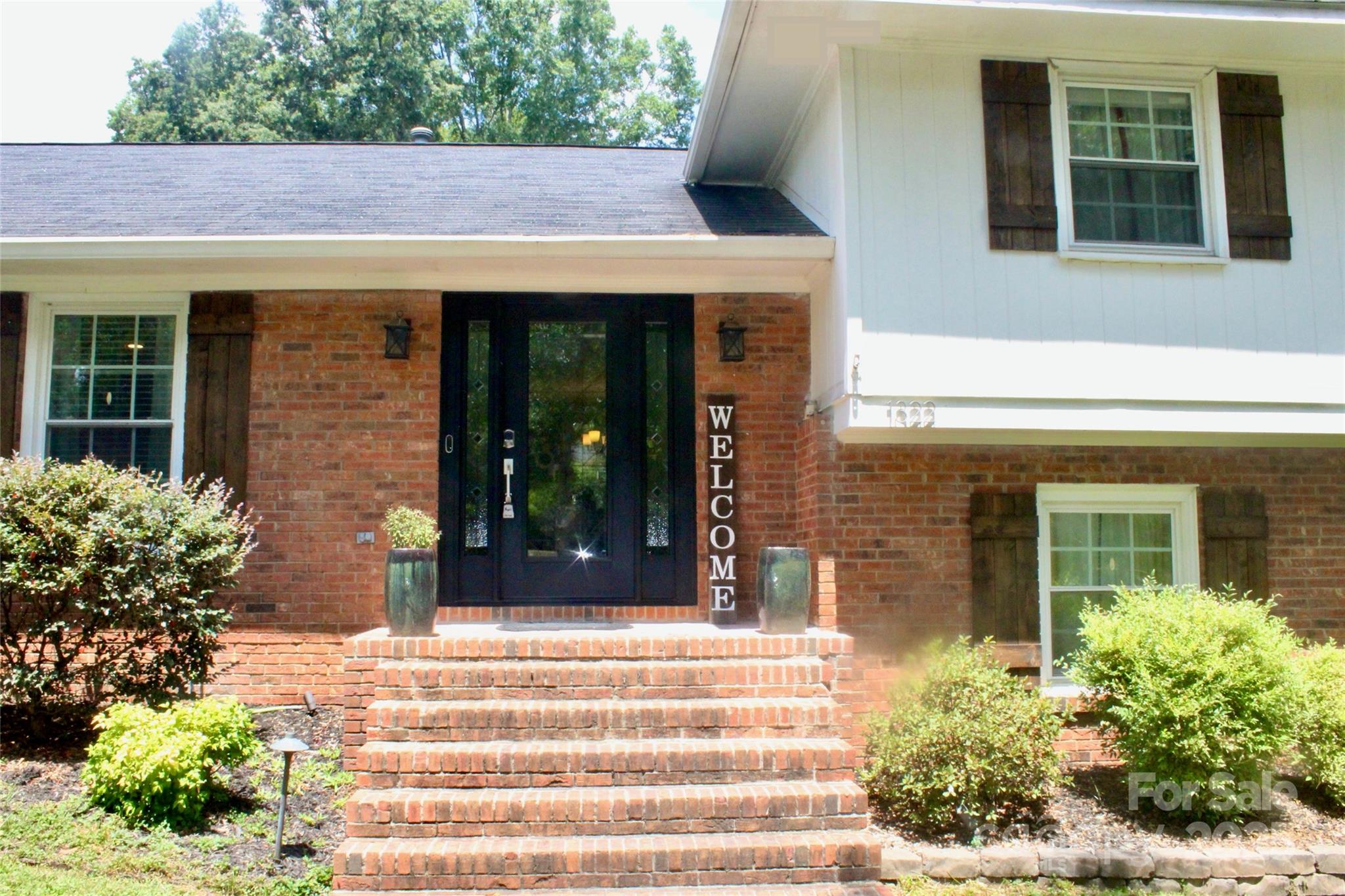 1322 E Barden Road