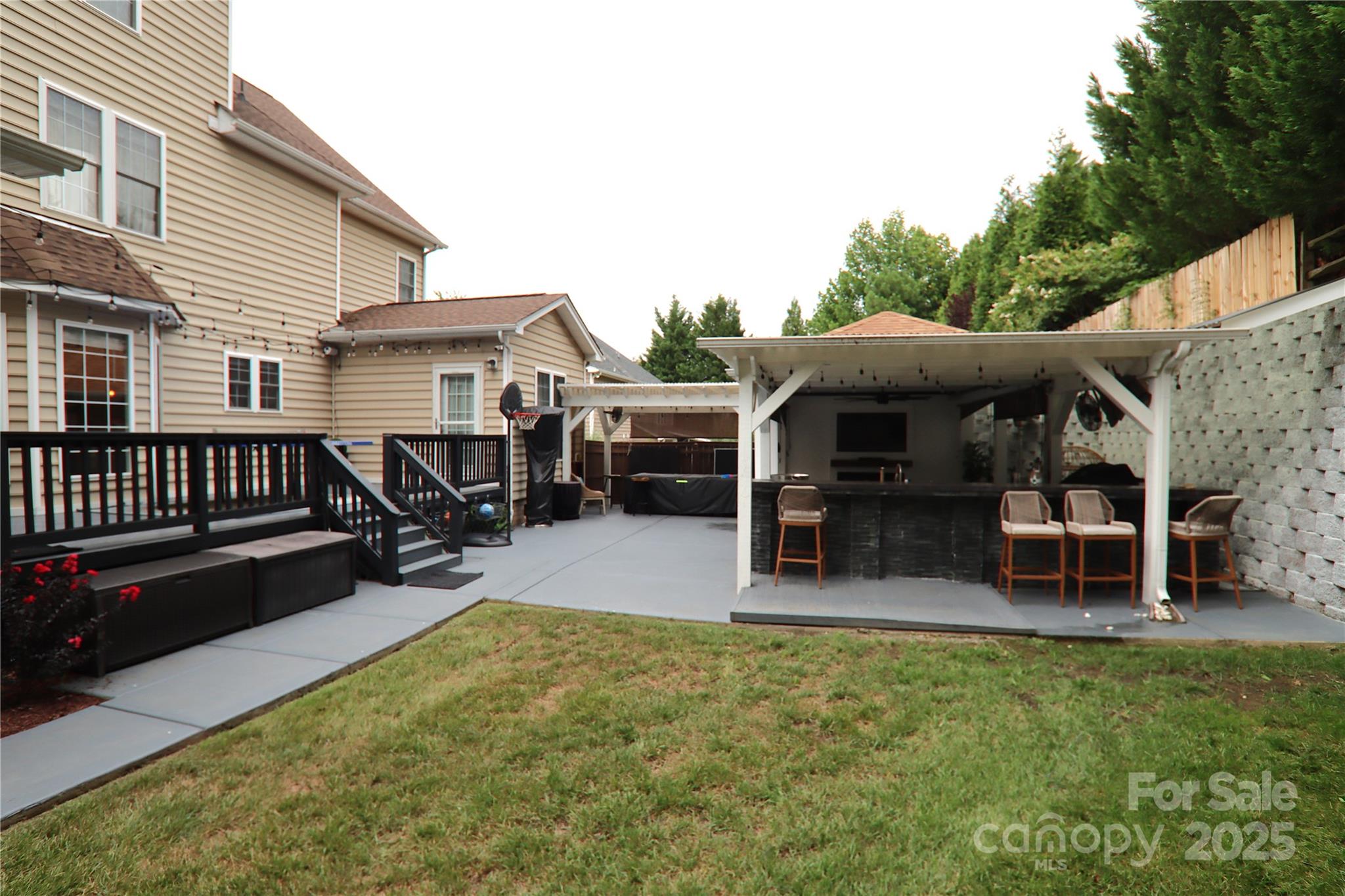 10015 Legolas Lane