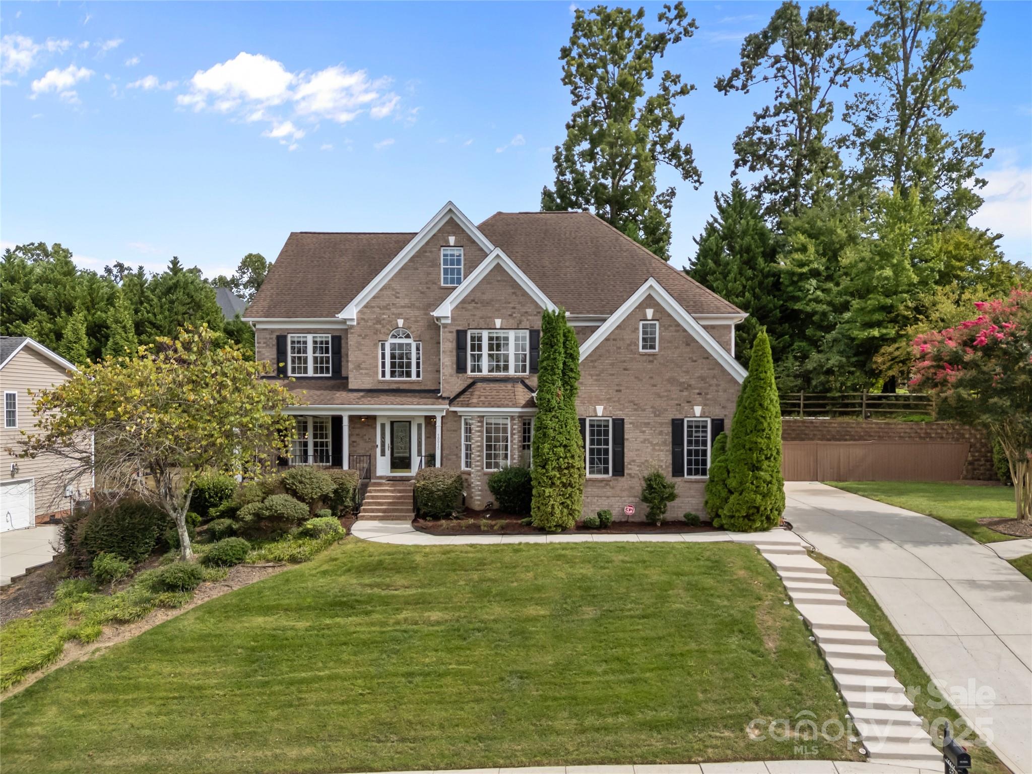 10015 Legolas Lane