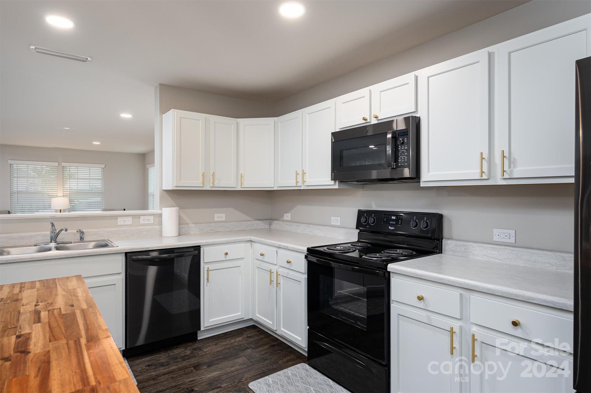 Hidden Lakes - Residential