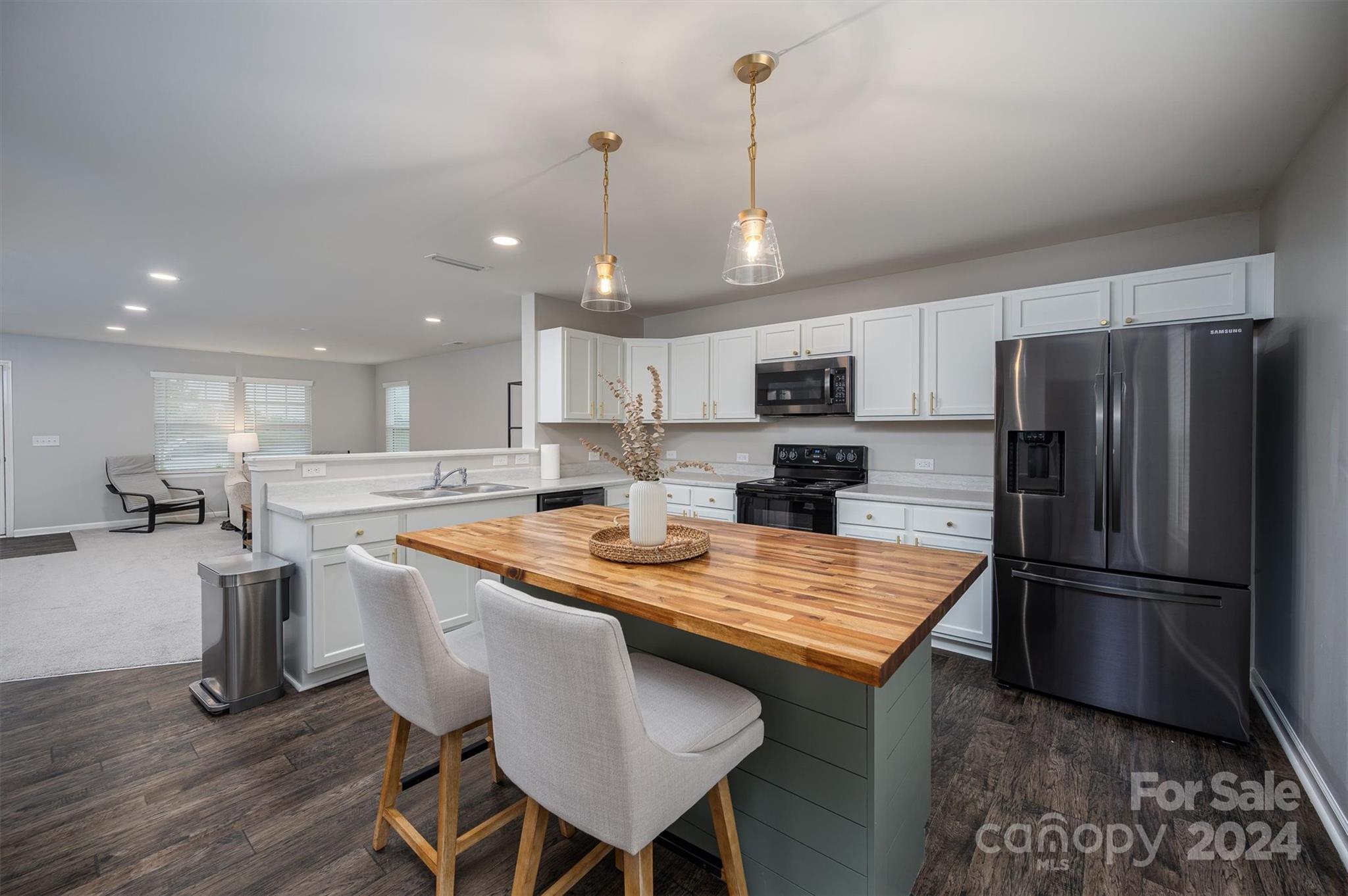 Hidden Lakes - Residential