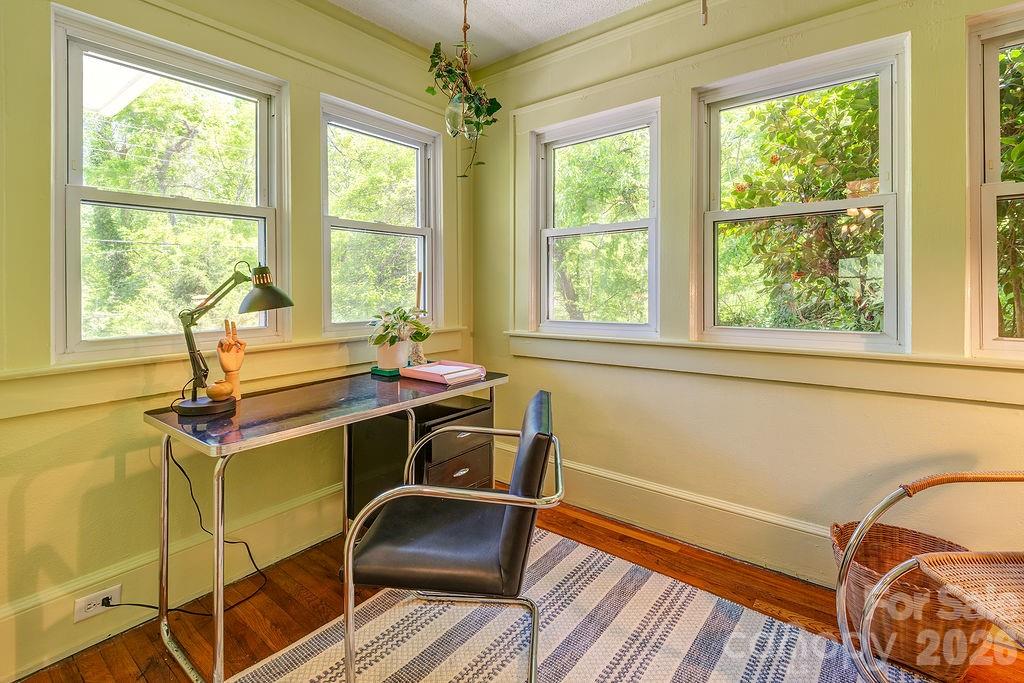233/231 Fairfax Avenue A/B
