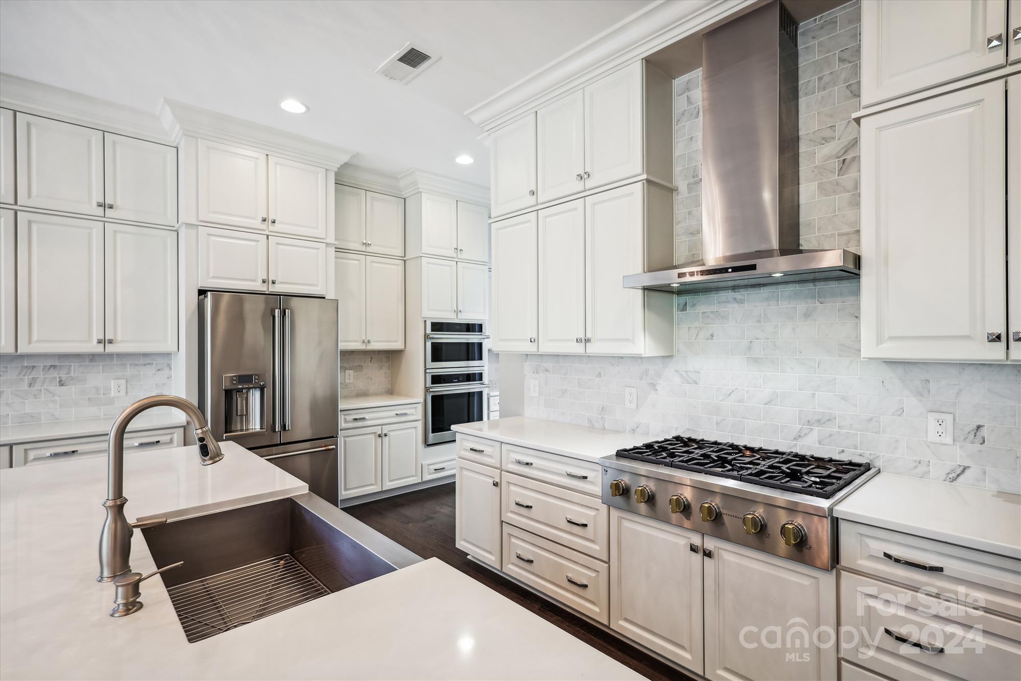 Ladera - Residential