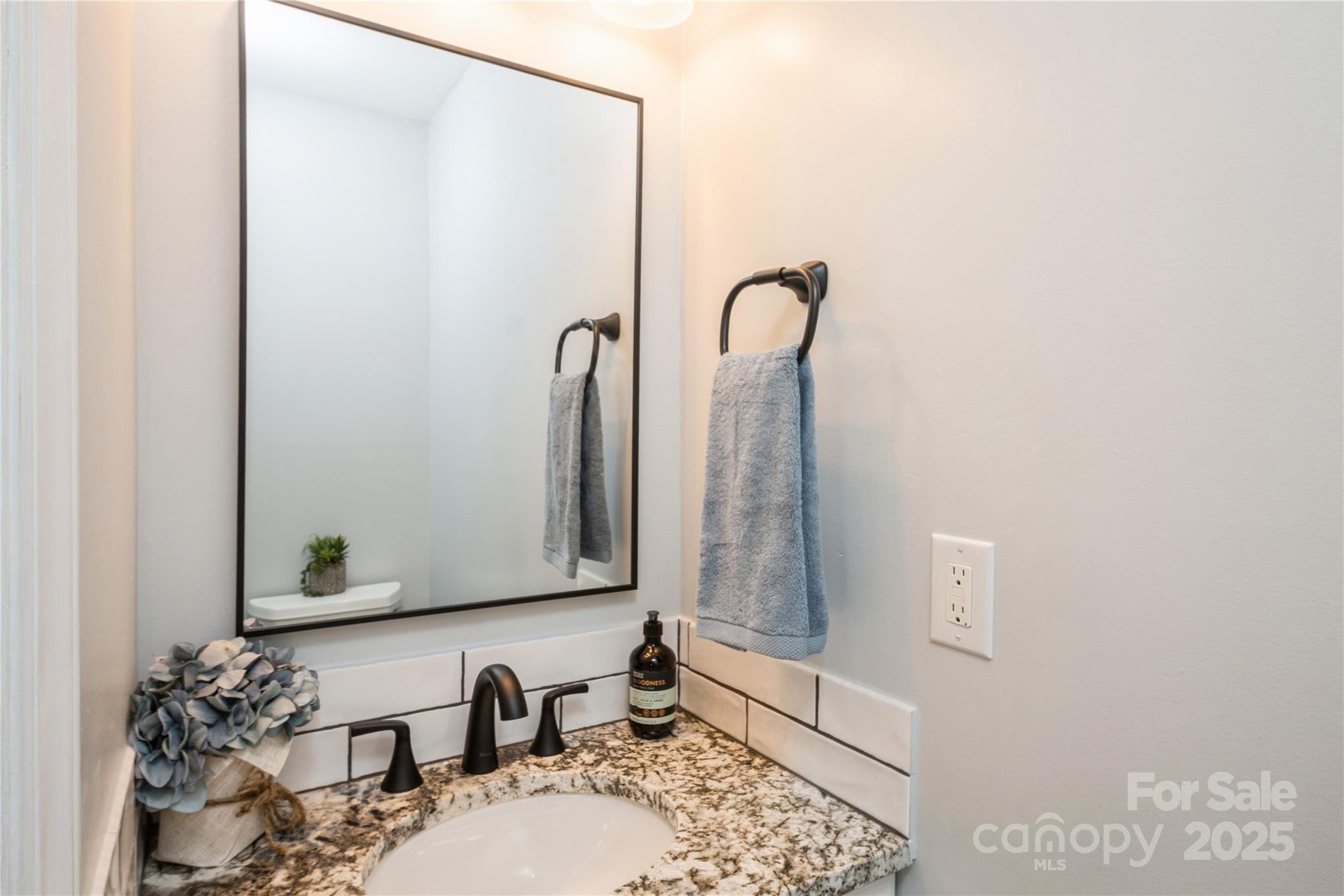 Carriage House - Residential