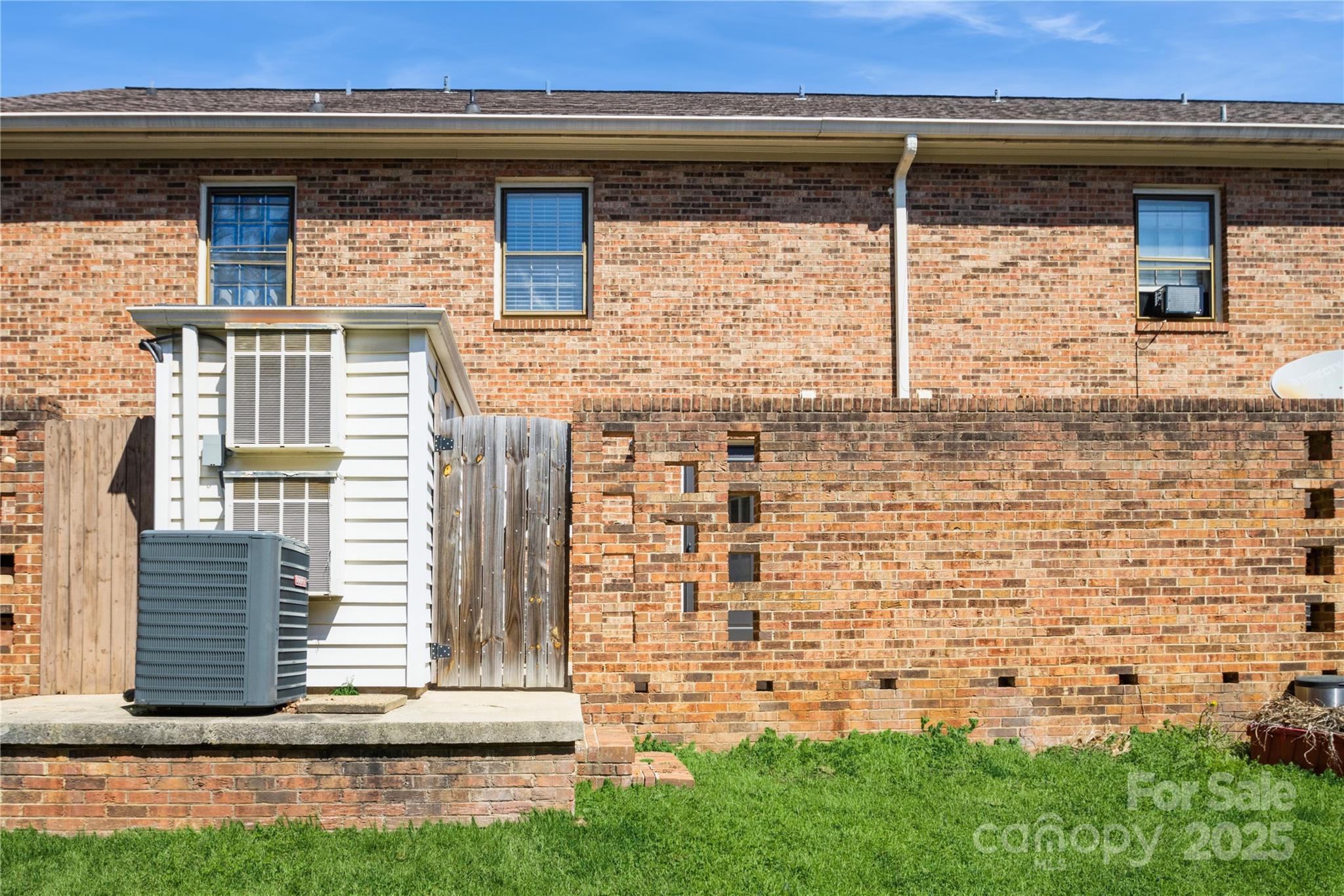 Carriage House - Residential