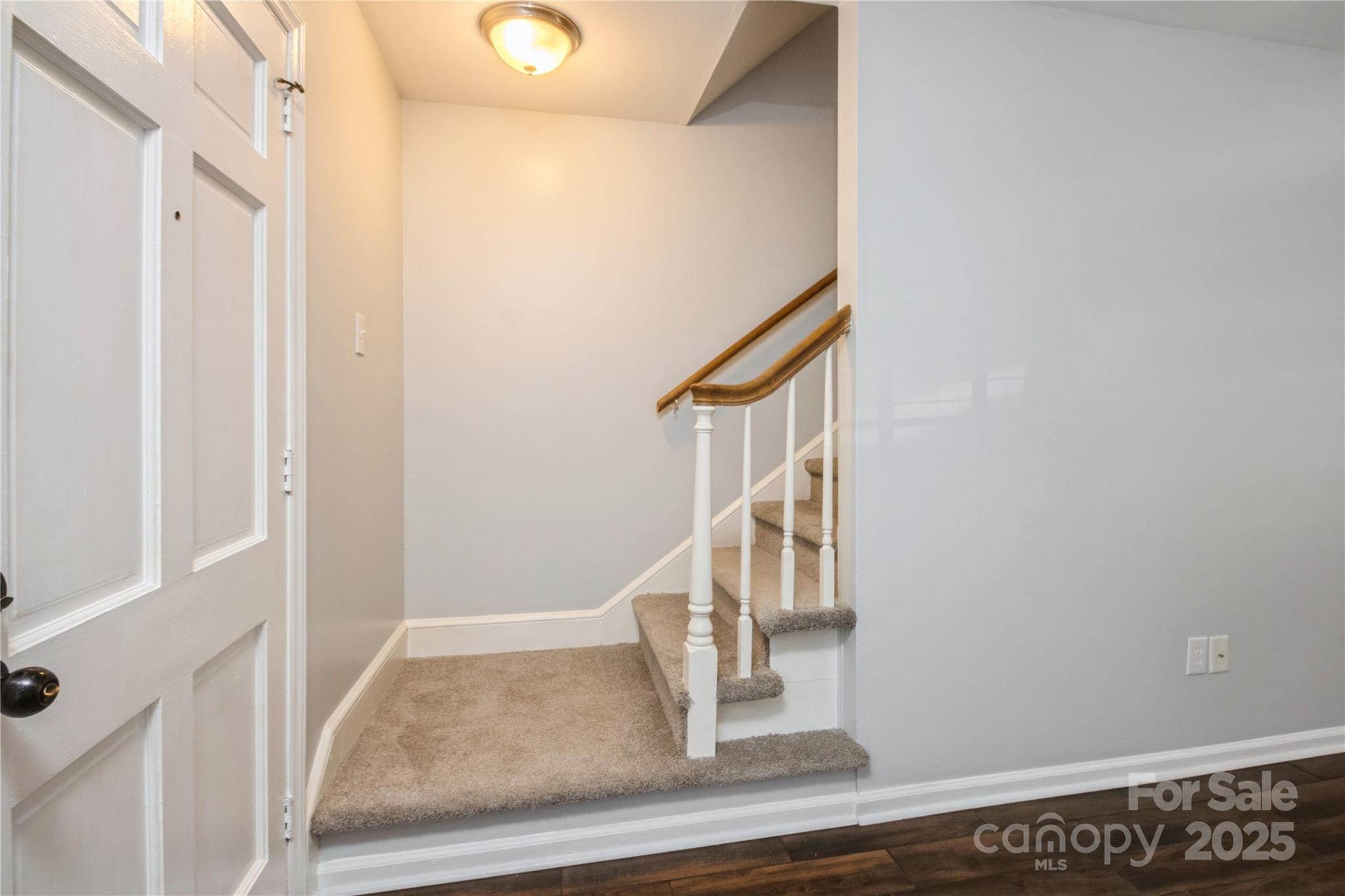 Carriage House - Residential