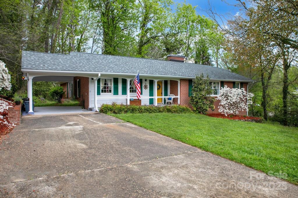 391 Hawthorne Drive