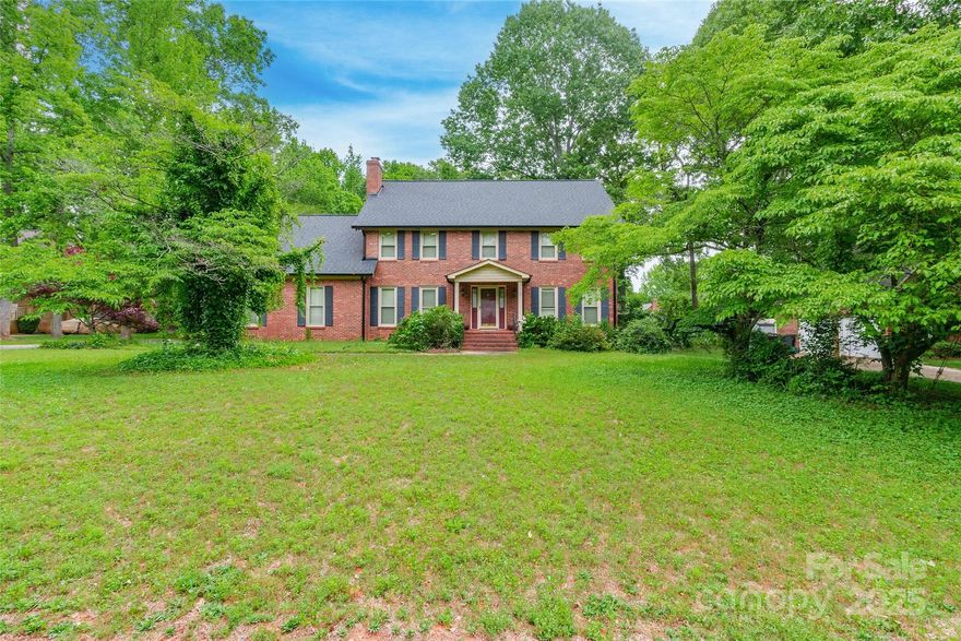 This 4 bedroom, 3.5 bath all-brick Colonial is located in the highly sought-after Rawlinson Acres II community. The home offers a spacious layout, including a bonus room and a kitchen with a bright bay window. Plantation shutters add character throughout. It’s ready for updates and personal touches, with a new roof already in place. Outside, the half-acre lot includes a deck and in-ground pool, both needing work but full of potential. Convenient to schools, shopping, and dining, this is a great opportunity in a well-established neighborhood. Being sold as-is.
