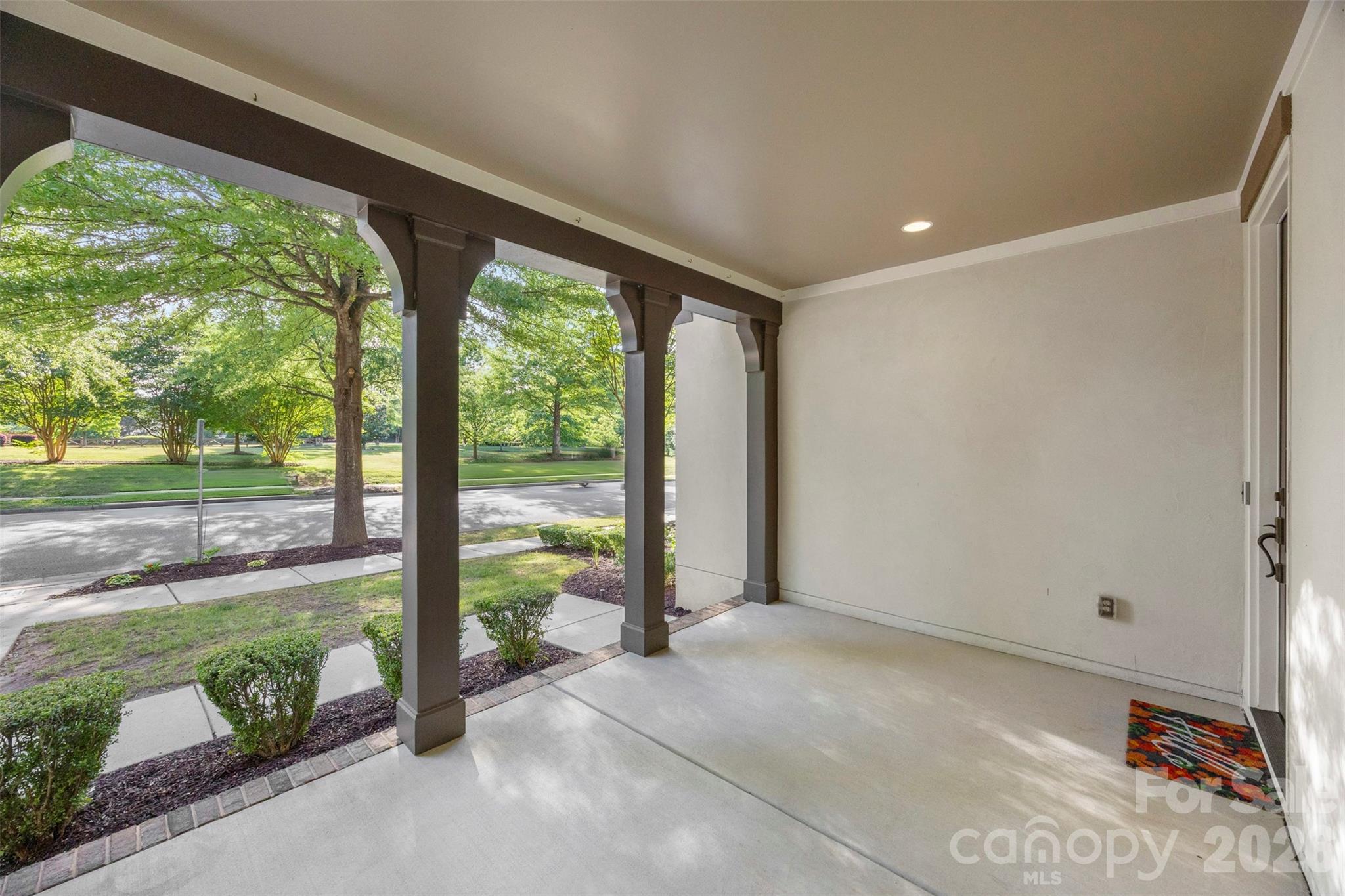 8624 Robbins Crescent Drive