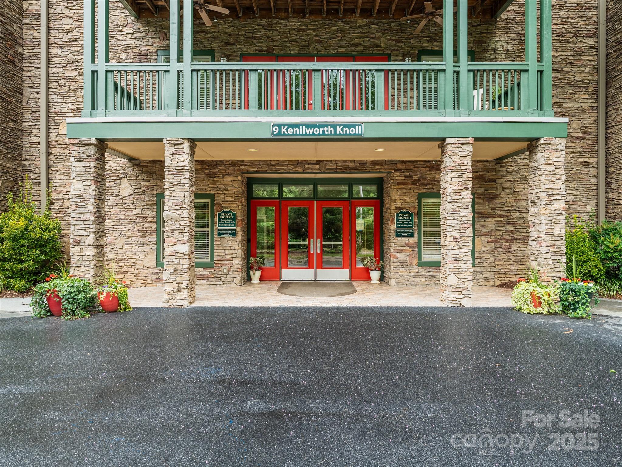9 Kenilworth Knoll 204