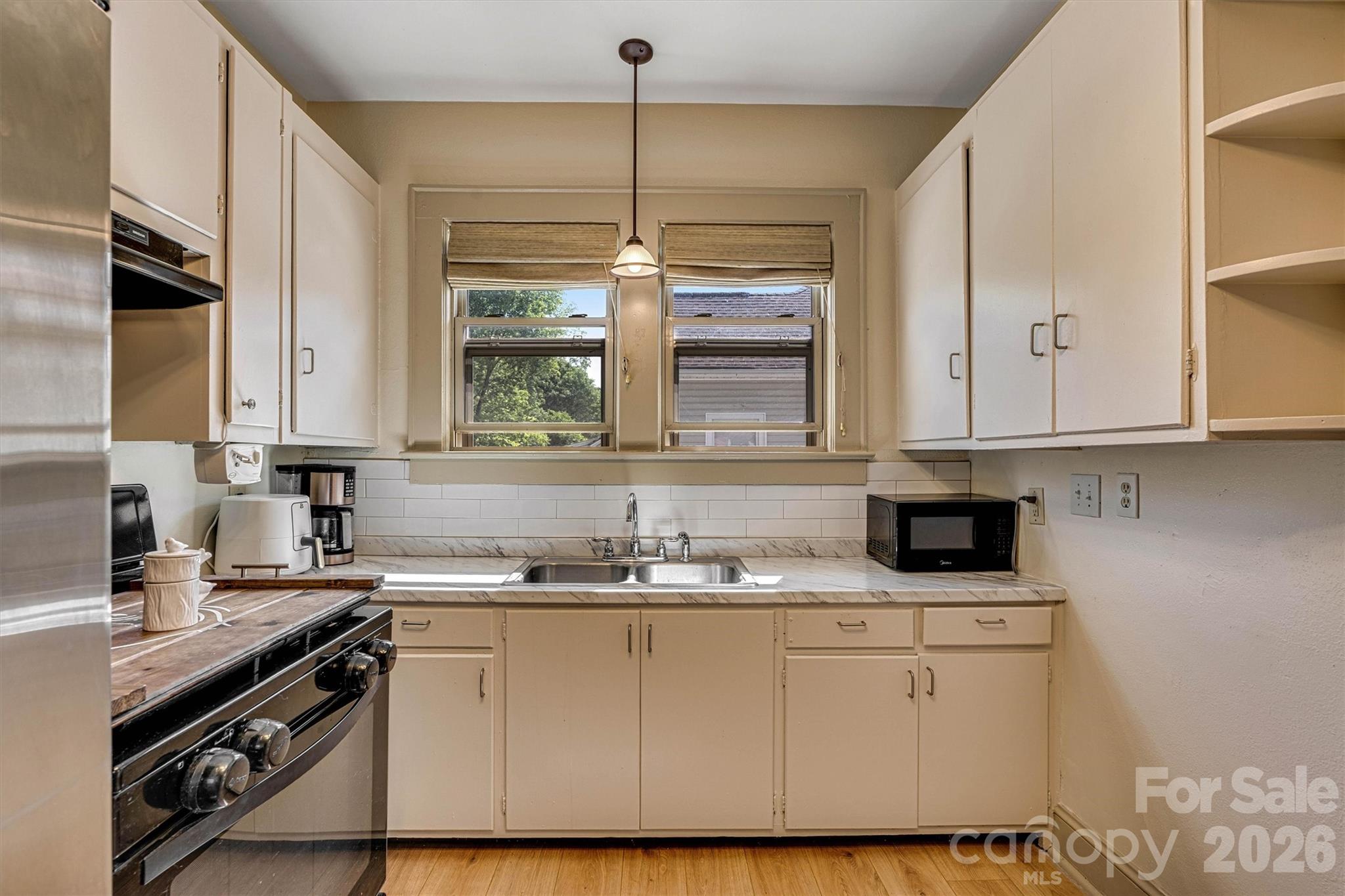 220 W 8th Street