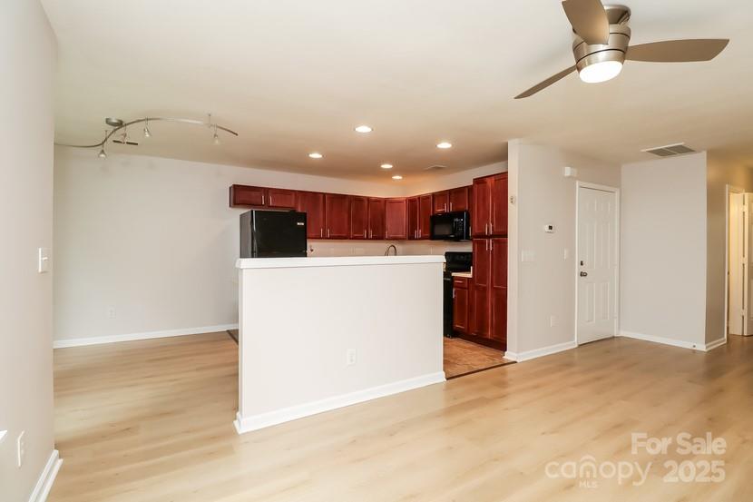 10007 University Park Lane