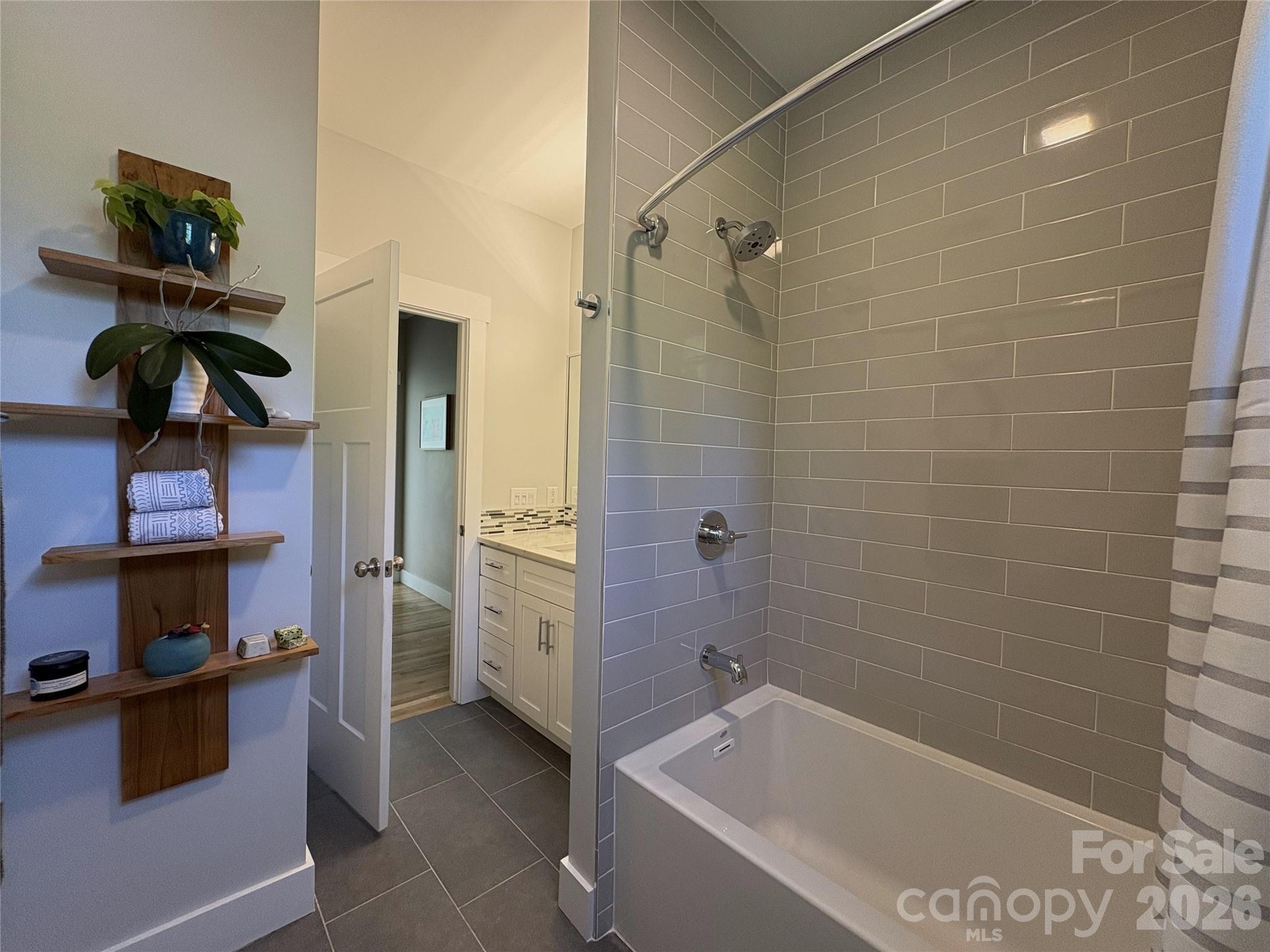 The Villages At Crest Mountain - Residential