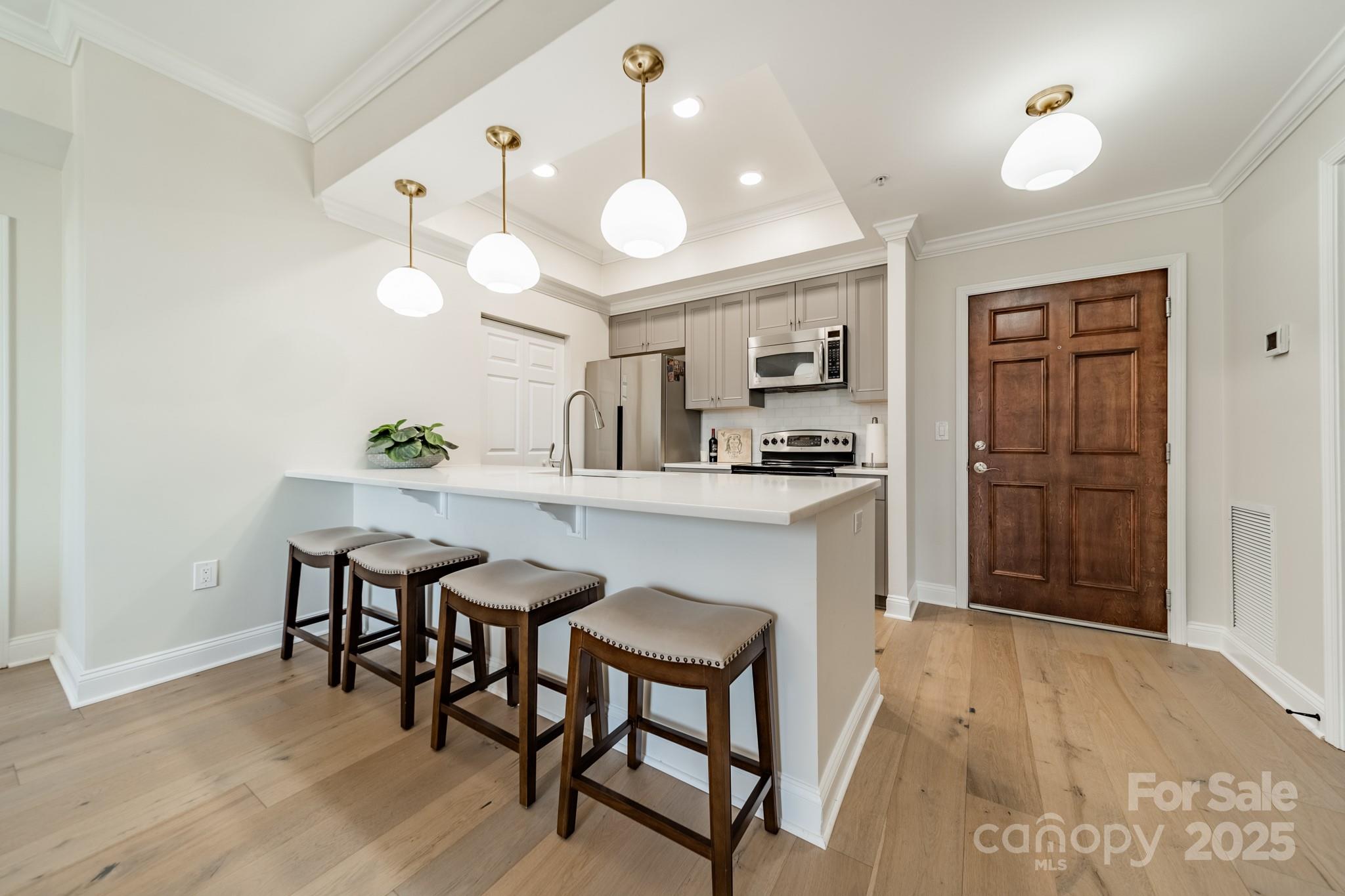 300 W 5th Street 344