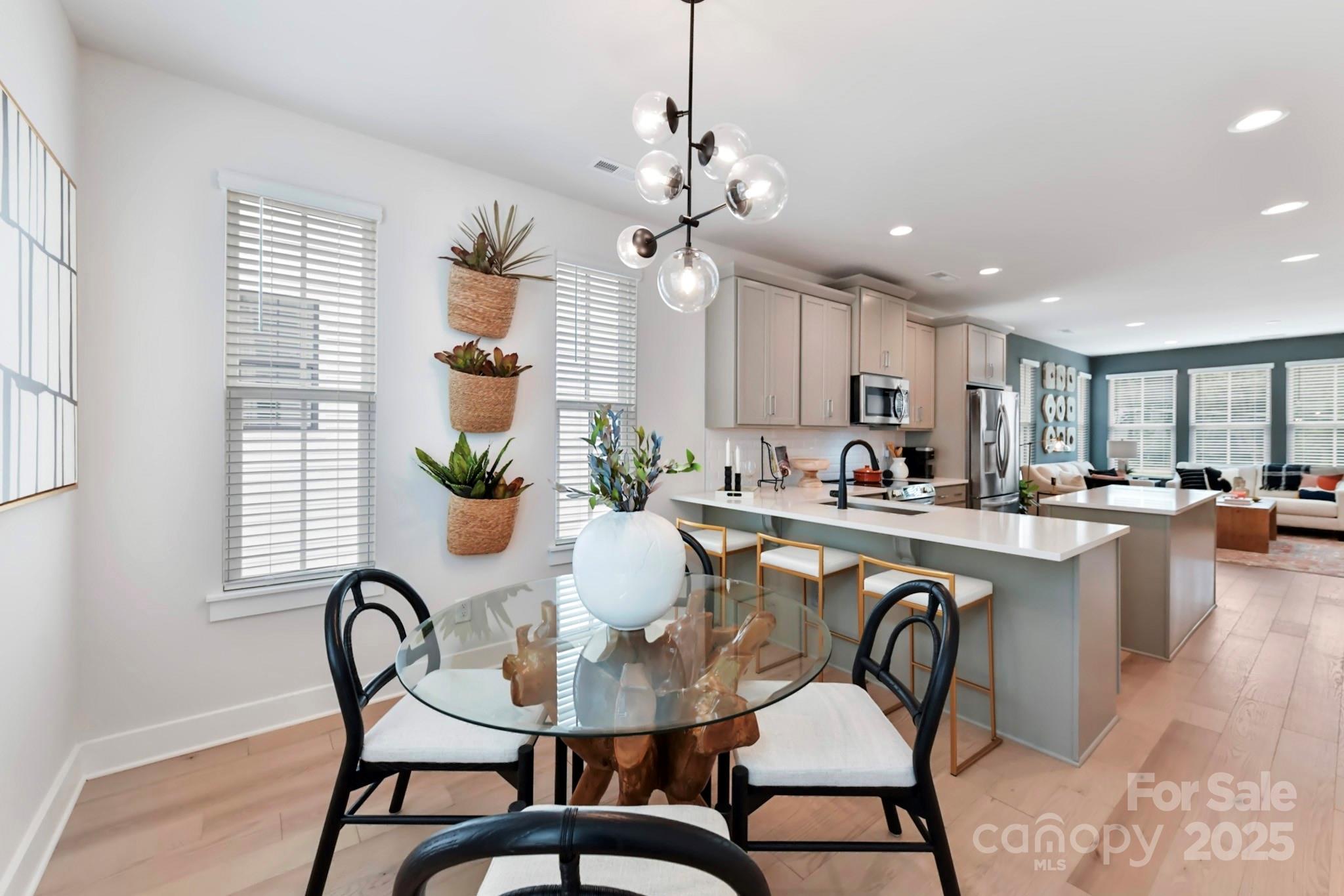 316 S Turner Avenue 11