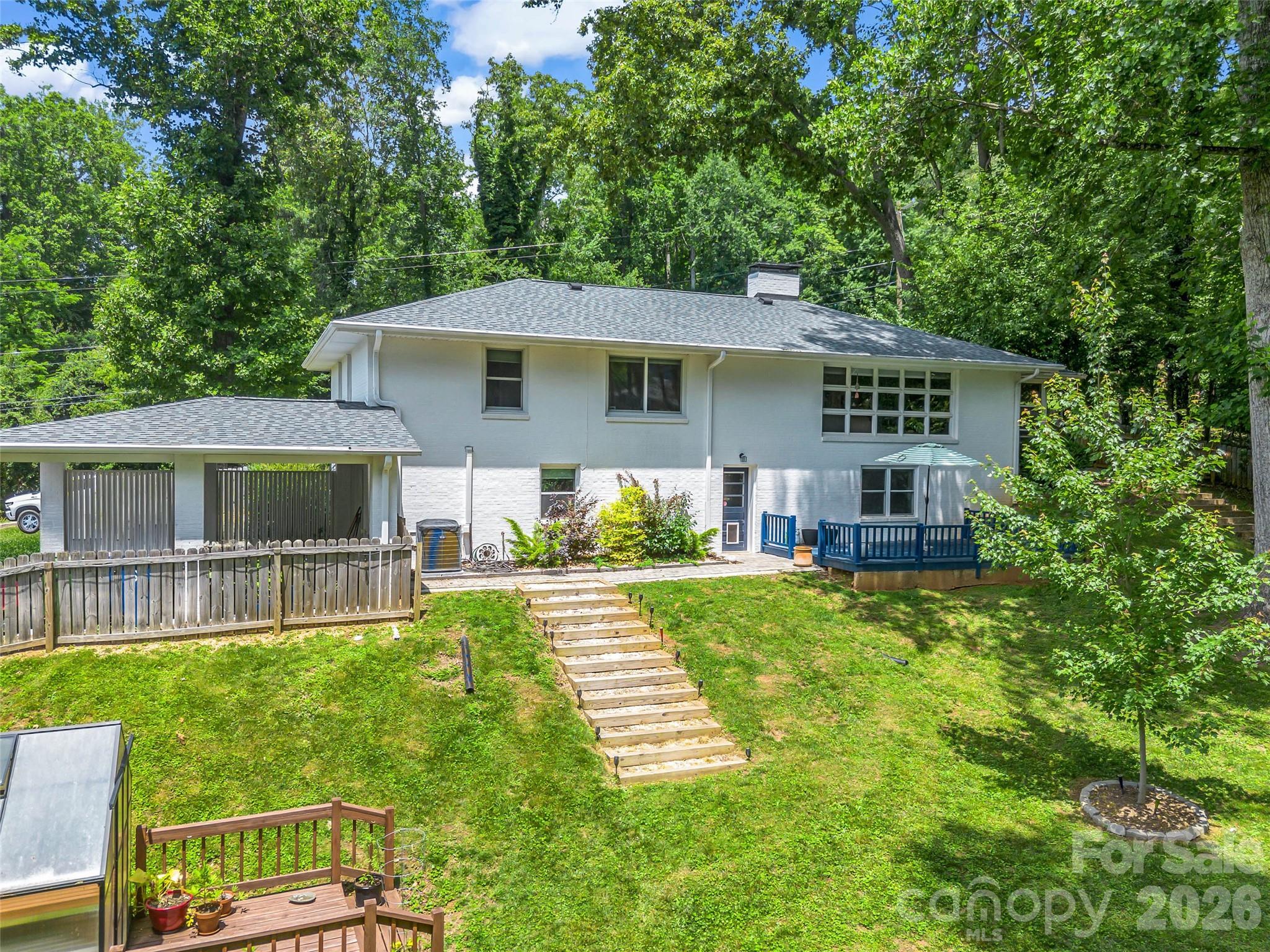 2 Bevlyn Drive