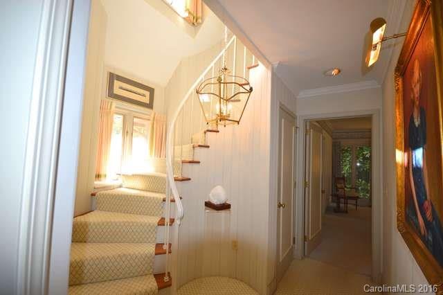 Red Fox - Residential