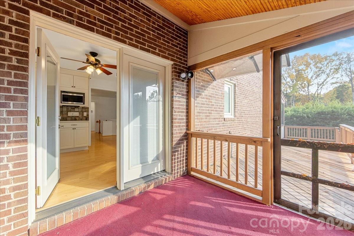 Carsons Pond - Residential