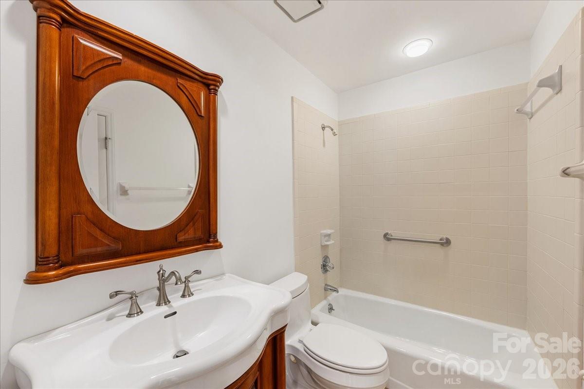 Carsons Pond - Residential