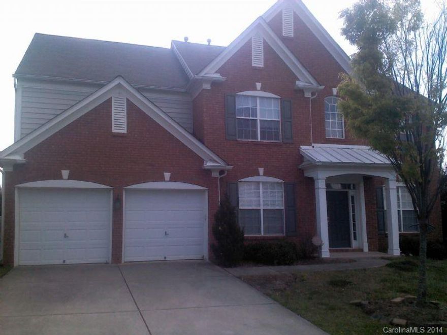 Beautiful brick 2 story home with open floor plan. 3 bedrooms with a bonus room or additional bedroom. Gas fire place with hardwoods in foyer. 42' cabinets in kitchen, granite countertops etc. . Won't last long!
