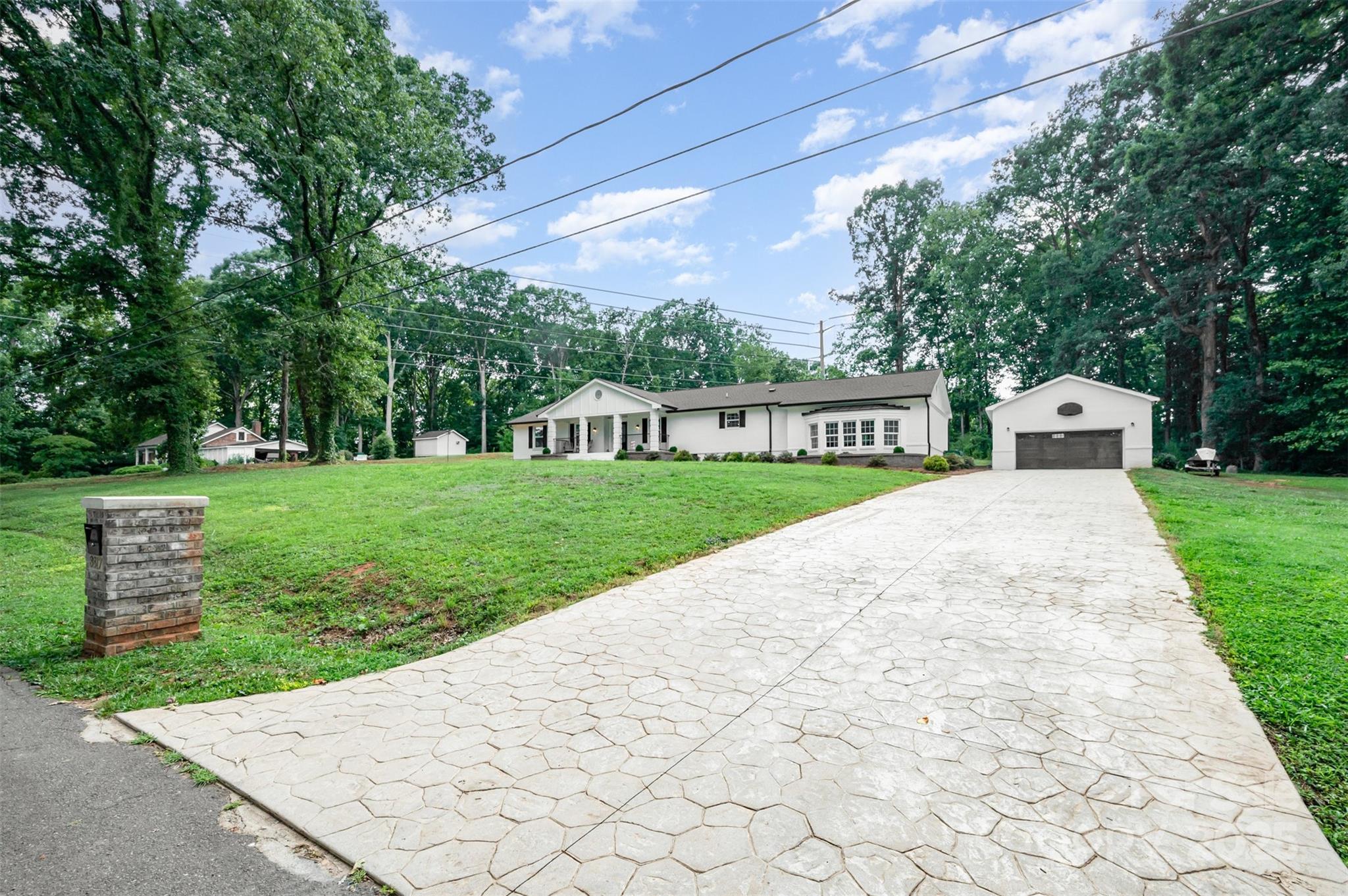8817 Dogwood Drive