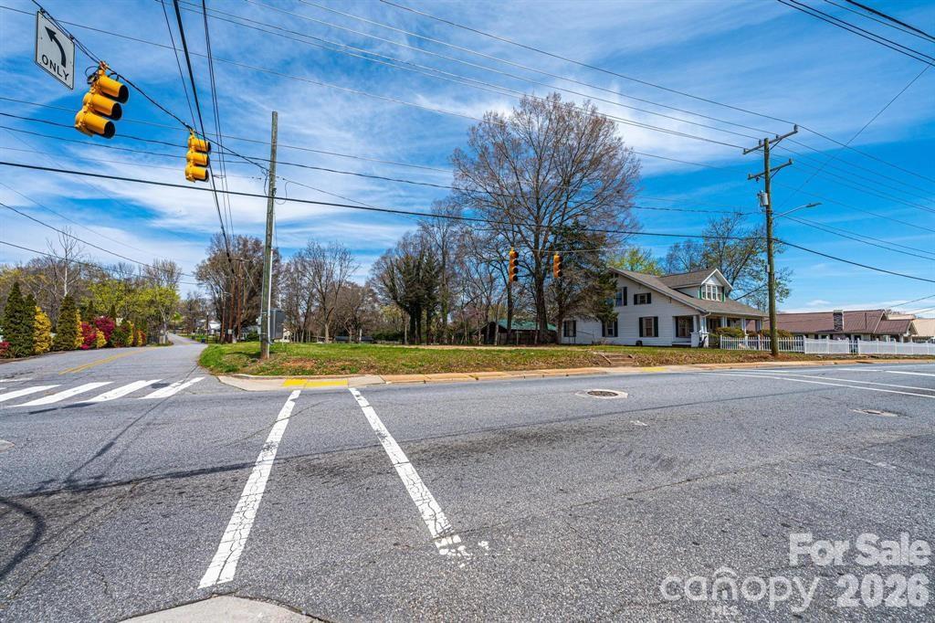24 7th Street NW