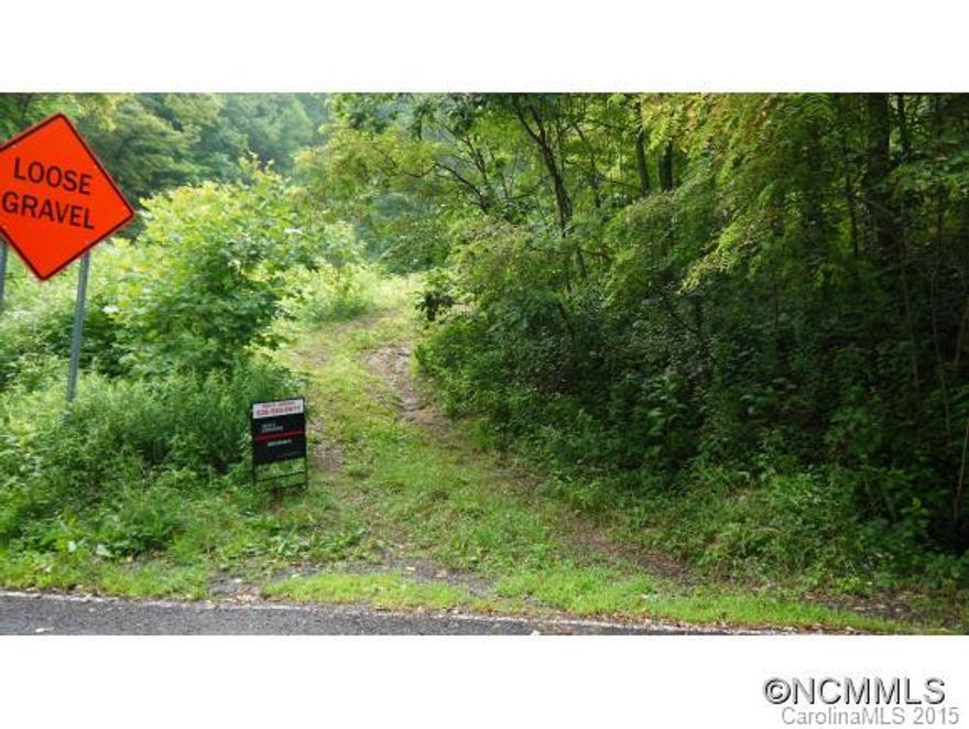 Private 8.4 acres part of the Sam's Gap quad and Big Knob Mountain ridge. Top of the ridge has great view of Frozen Knob 4,000' and Walnut Mountain to the N and Meadow Gap to the S.