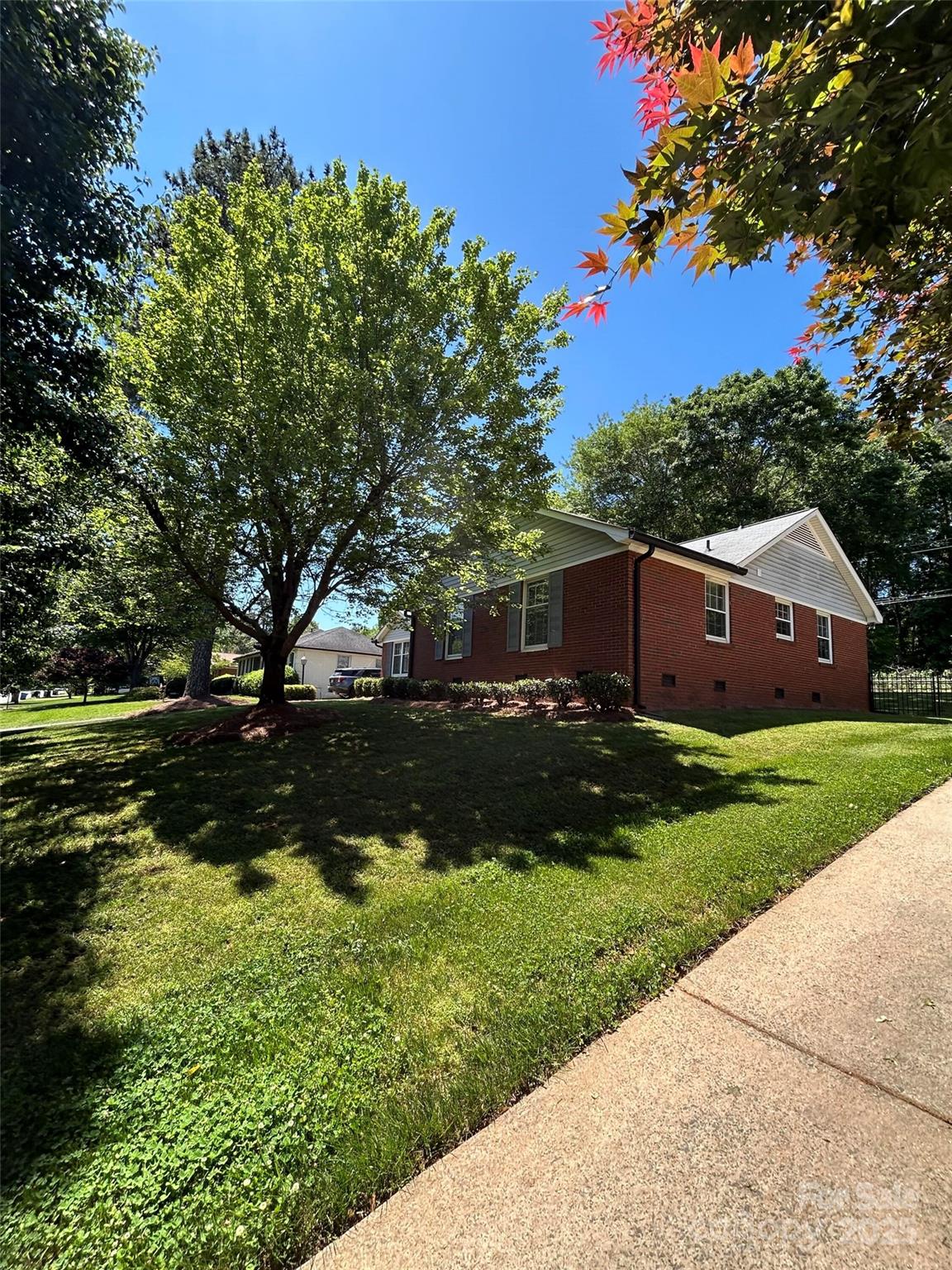 13416 Four Oaks Lane