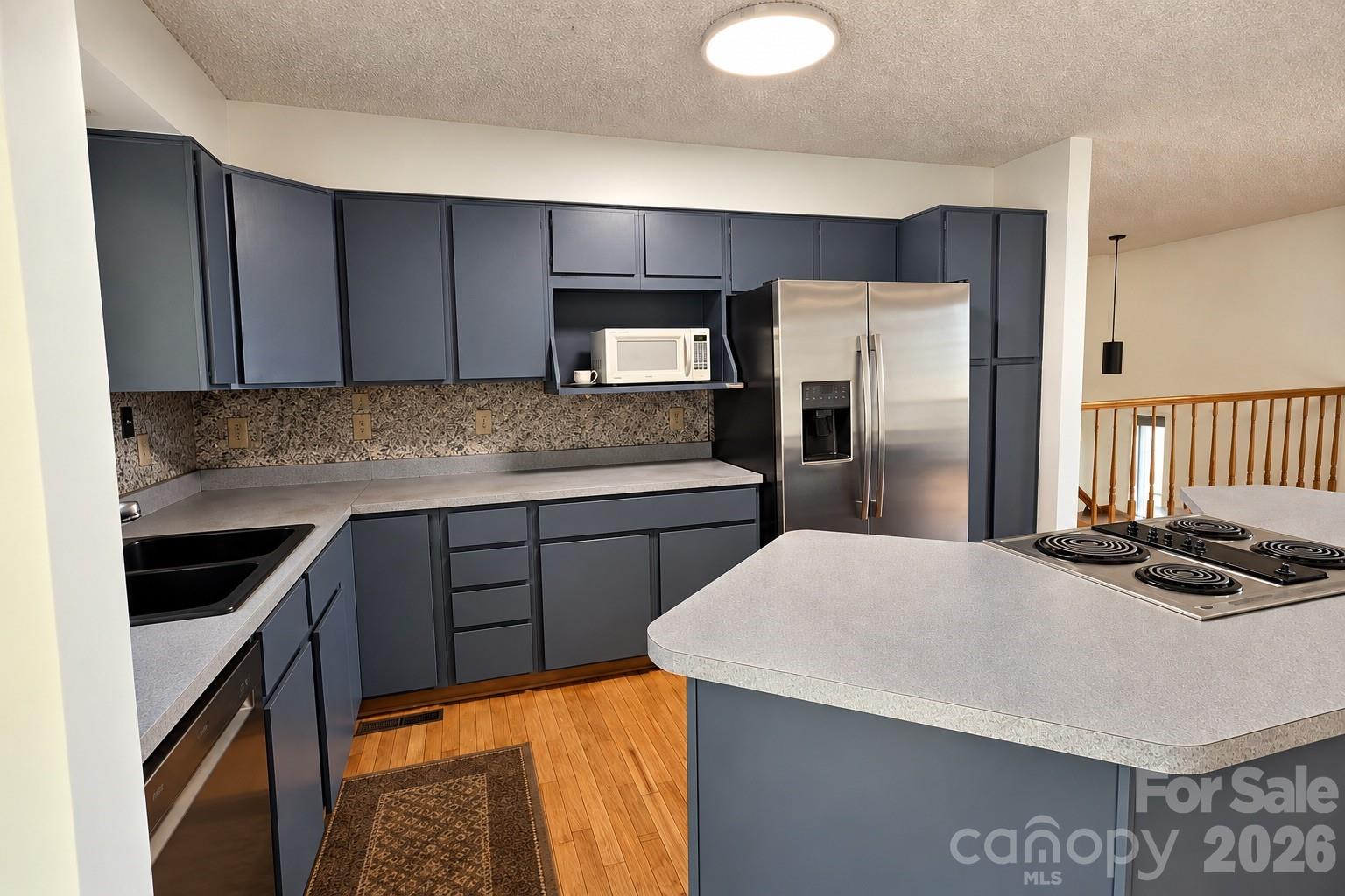 8 Shadywood Circle